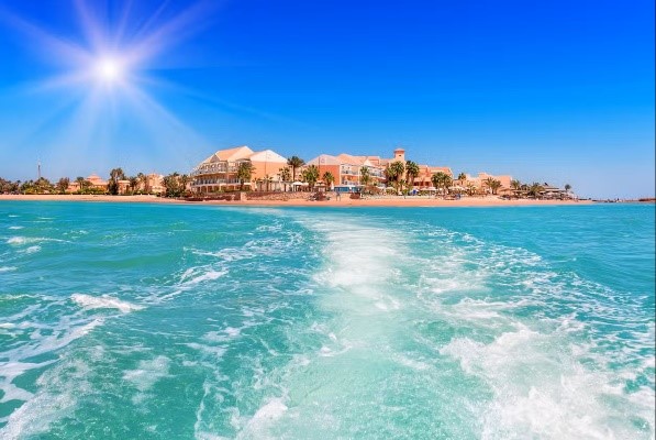 El Gouna Day Trip + Felucca Ride